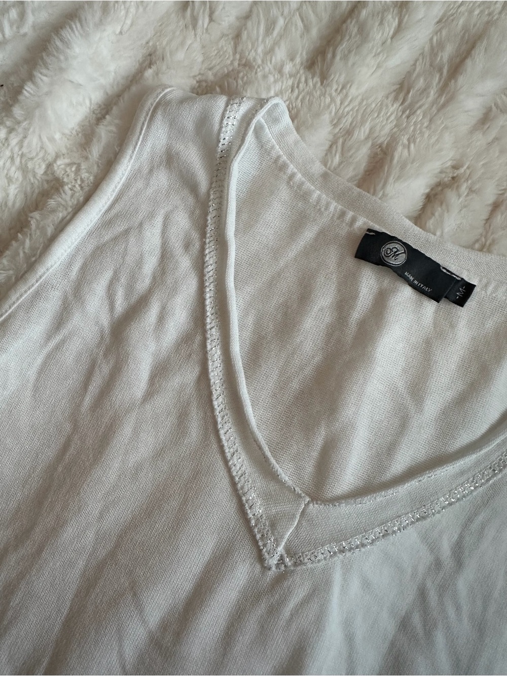 M Made In Italy White V-Neck Women’s Tank Top w/ Silver Lining - Size M - Picture 4 of 7